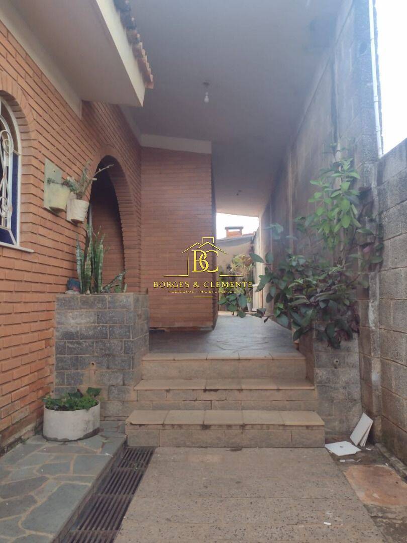 Casa, 3 quartos, 300 m² - Foto 2