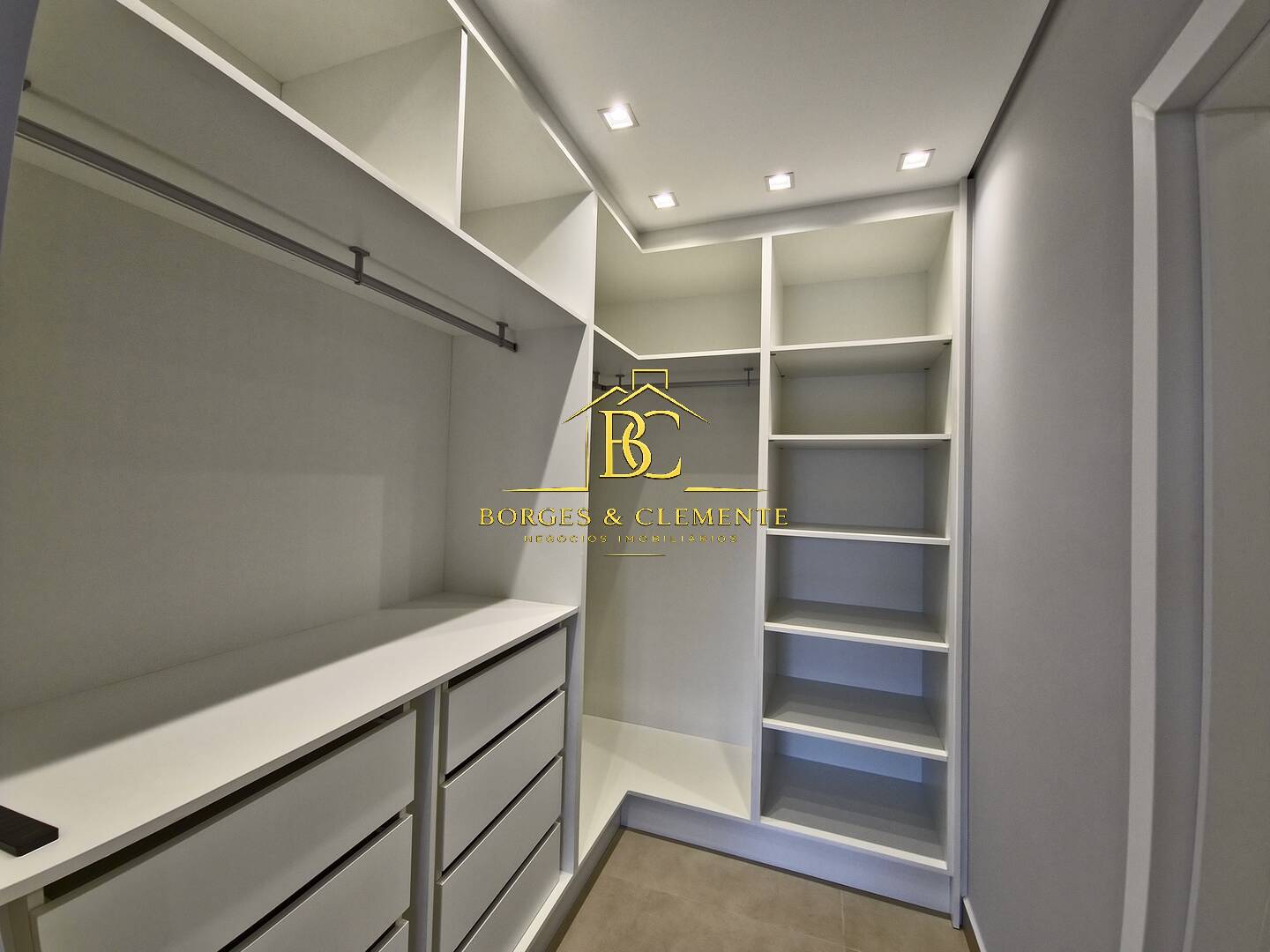 Casa, 3 quartos, 226 m² - Foto 36