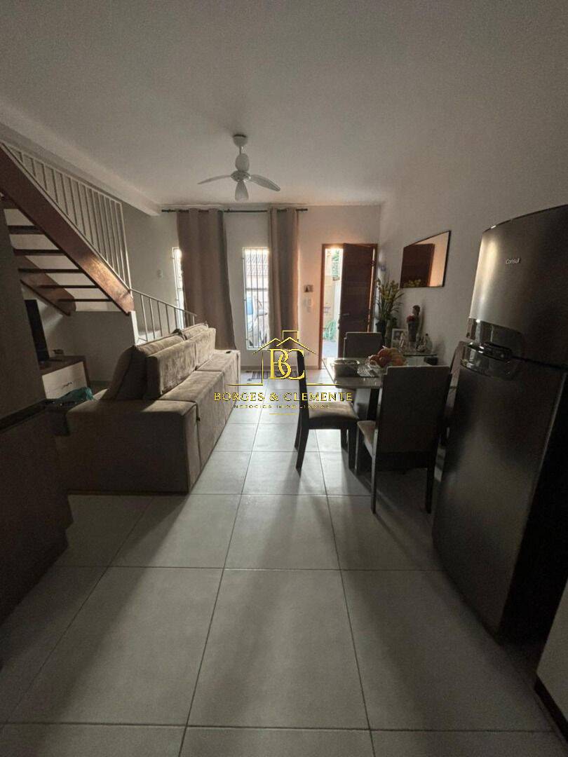 Casa, 2 quartos, 65 m² - Foto 1