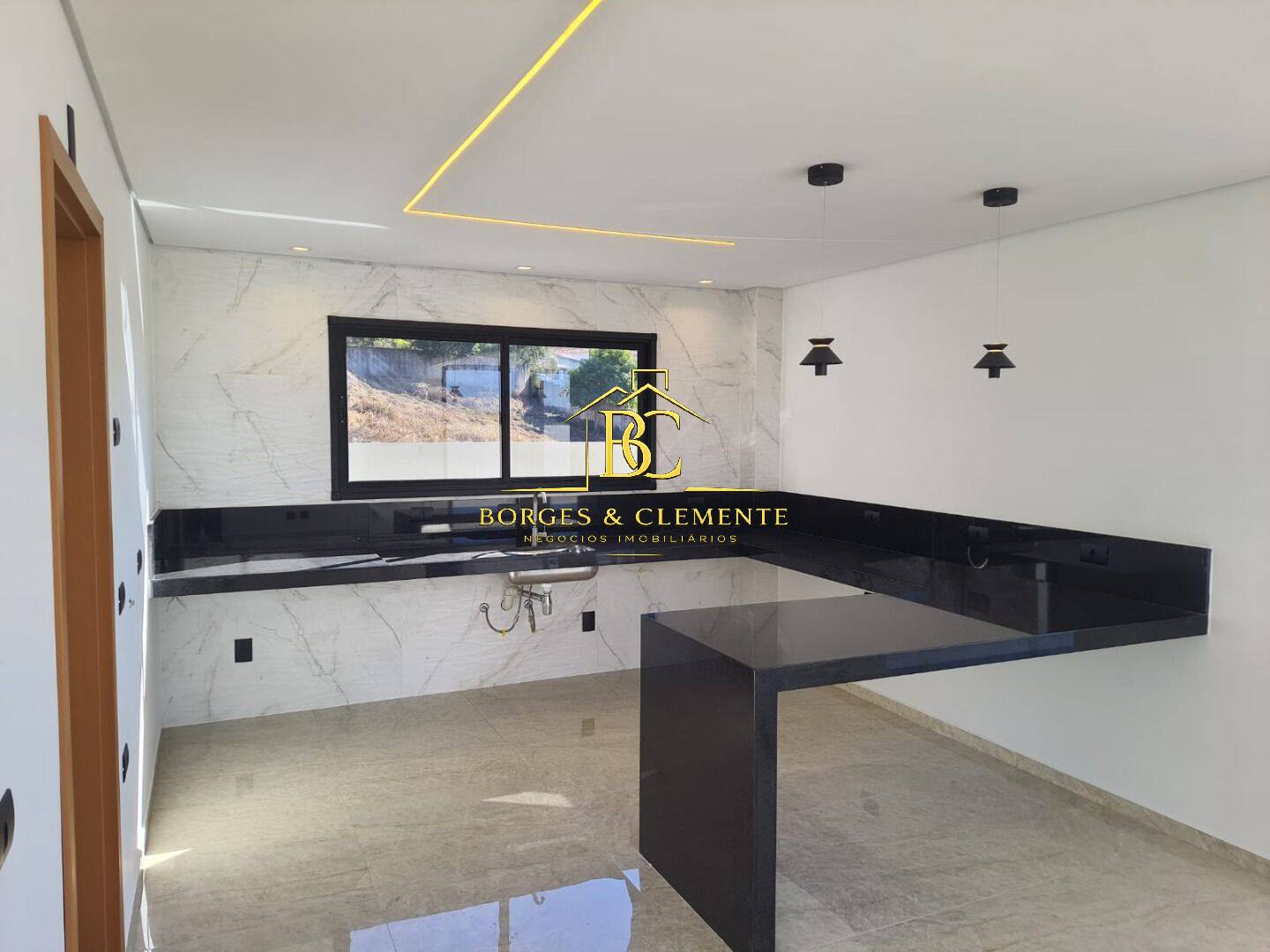Casa, 3 quartos, 239 m² - Foto 5