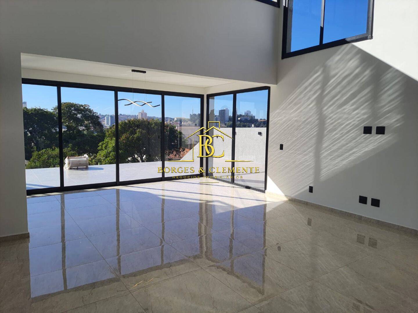 Casa, 3 quartos, 239 m² - Foto 8