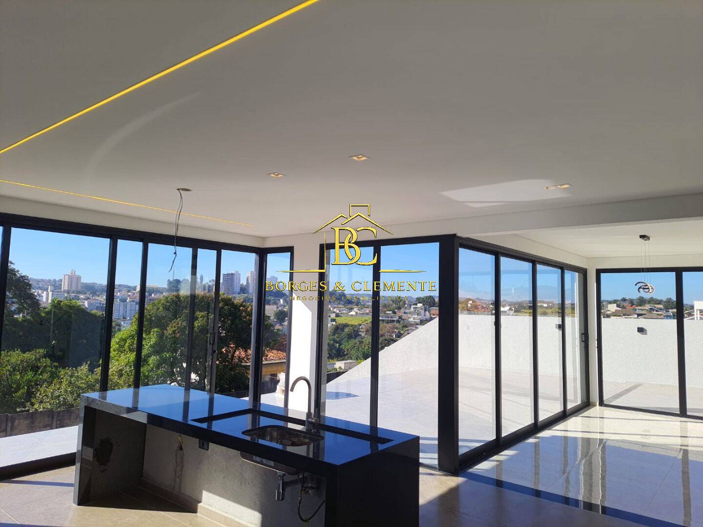 Casa, 3 quartos, 239 m² - Foto 28