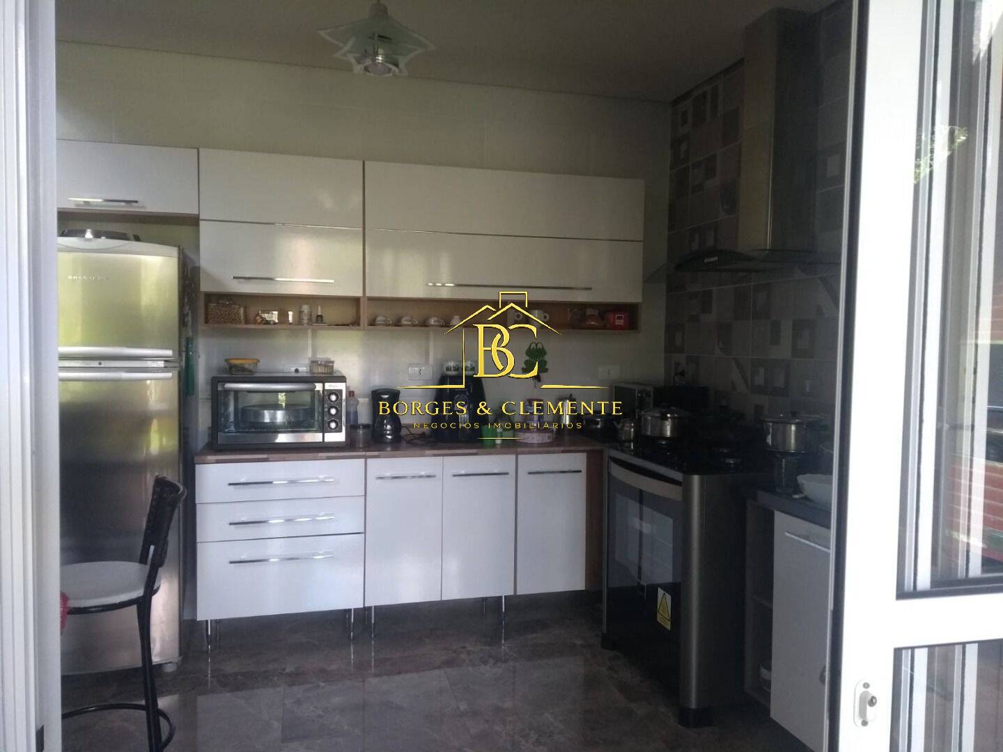 Casa, 3 quartos, 230 m² - Foto 6
