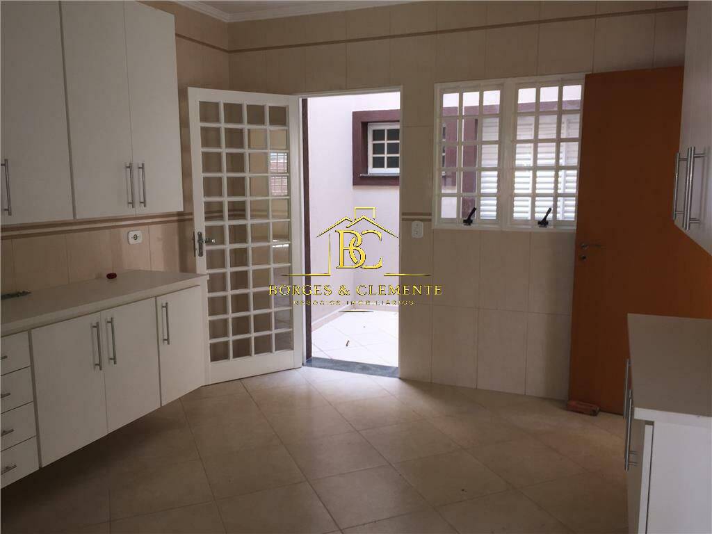Casa, 4 quartos, 308 m² - Foto 1