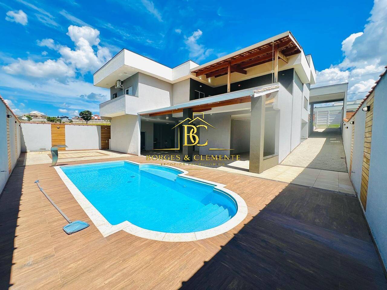 Casa, 4 quartos, 485 m² - Foto 1